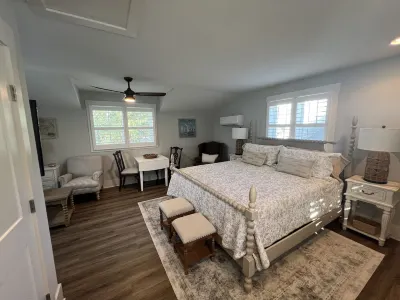 Charming Carriage House in the Heart of Old Town Bluffton!