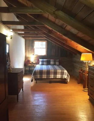 Beautifully-restored 200-year-old Log Cabin off the Blue Ridge Parkway