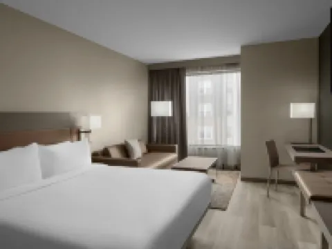 AC ホテル ランシング ユニバーシティ エリア ランシングのホテル