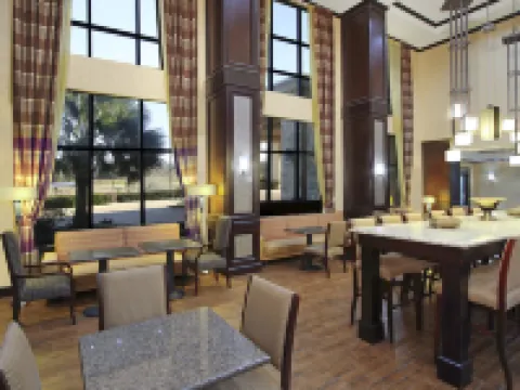 Hampton Inn & Suites Buffalo Hotels in Leon County