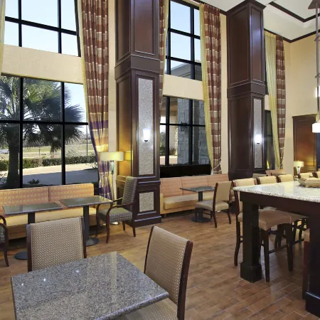 Hampton Inn & Suites Buffalo