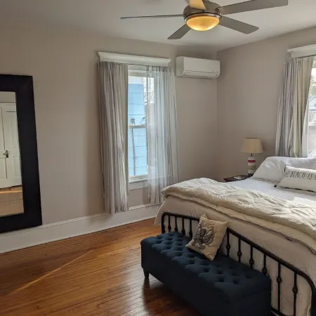 HGTV House! 2 Blocks to Beach- 2024 New Bathroom!