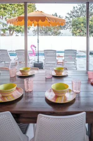 Pickleball, Heated Pool, Hot Tub, Golf & Games, 10 Min to Beach