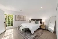 Stroll to Downtown Alpharetta & Avalon Shops