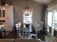 Linens included for Jan, Feb, March, April,  Nov Dec new  bookings-8 BR 4 Bath