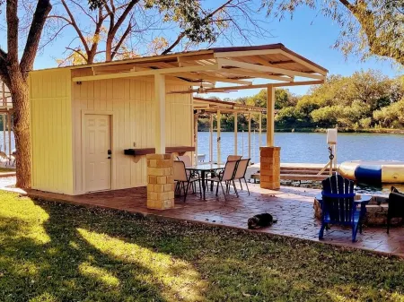 Open Water Luxury LBJ House with Heated Pool and Lakeside Pavilion! Sleeps 17