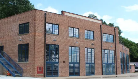 Vacation rental or event venue on Lake Pepin