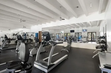 1BR #065127 Resort Villa, Spacious Kit/Liv/Din Rm, Patio, Pool Steps Away Отели рядом с достопримечательностью «Библиотека Ла Куинта»