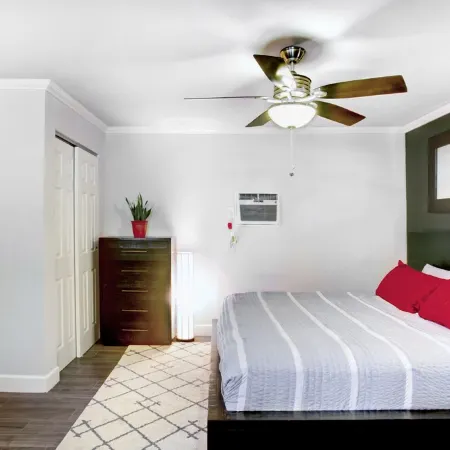 Newly Renovated Casita in Mesa, King-Sized Bed and Lightening Fast WiFi
