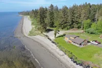 PEACEFUL BAYSIDE GETAWAY