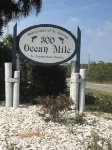 Stylish modern beach view unit, w/ Bch & Pool, dog friendly!