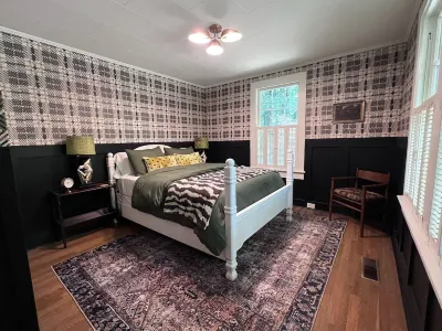 Cottage at Little River - Just Renovated! Hotel in zona Jaymar Travel Park