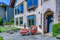 Cozy Private Cottage Overlooking the St. Croix River Valley のホテル