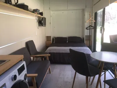 TopStay Accommodation A Tiny Home with bush views