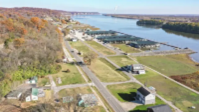 Charming Escape in Grafton! 格拉夫頓酒店