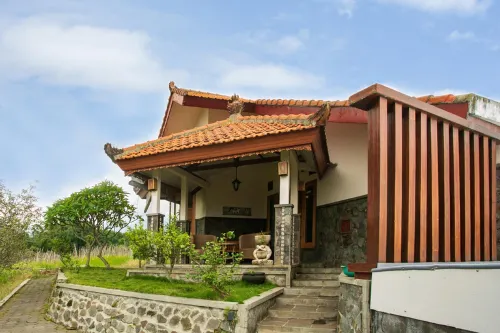 Shanty's House Hotels in Bumiaji