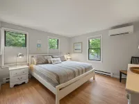 Private Setting Near Beaches-Fully Air Conditioned, Game Room, Fire Pit 이스트햄 호텔
