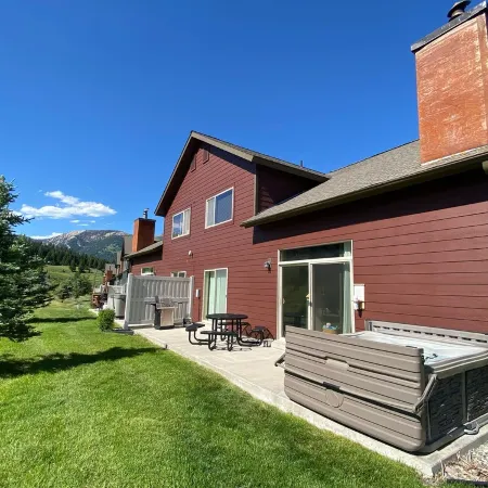 Town Ctr l Hot Tub l Mtn View l Loft l Fireplace
