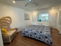 5 bedroom - Deep Dockage & Heated Pool in Islamorada. Hoteles en Islamorada