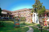 Bayak Hotel & Resort Hotel dekat Taman Wisata Matahari