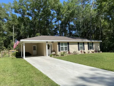 Dog Friendly Retreat near WEC Hotels near Adena Golf and Country Club