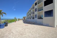 Beautiful freshly remodeled beachfront condo Hotels in Belleair Beach