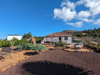 Casa Los Almendros holiday home Hotels near Art Gallery of Diego Garcia