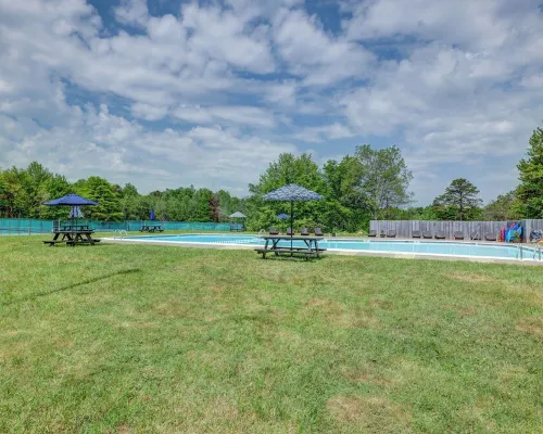 Spacious 6-bedroom Pocono Home with Hot Tub, Game and Theater rooms, Fire Pit! Hotels in Tunkhannock Township