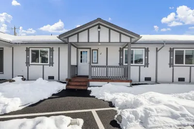 Silverstrike Condos Offering Comfort and Ease-Walkable Location Close to Resort. Hotel a 