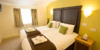 Wakefield Limes Lodge - Standard Twin Room