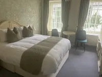 Feathers Hotel, Bar and Restaurant