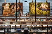 Villa Terra Bella, by Vinifera Homes Hotels in Windsor