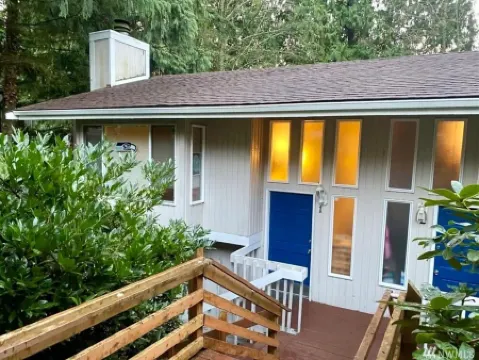 08 Min to PAE Airport - Cozy 2Br Home Surrounded by Nature w/carport