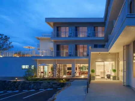 BAKERY HOTEL SHIRAHAMA Отели рядом с достопримечательностью «Пляж Ширара-Хама»