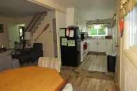 Private, Quiet, Riverfront 3 bedroom Cottage at Woy Bridge Campground & Cabins