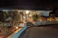 Sparkling Clean, Private & Quiet! Amazing Ocean Views [6]