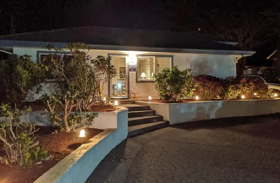 Sparkling Clean, Private & Quiet! Amazing Ocean Views [6]