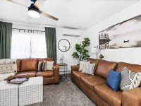 The Sly Fox - Lake/Dine/Drink/Shop - Sleeps 6/Dog-Friendly 투 하버 호텔