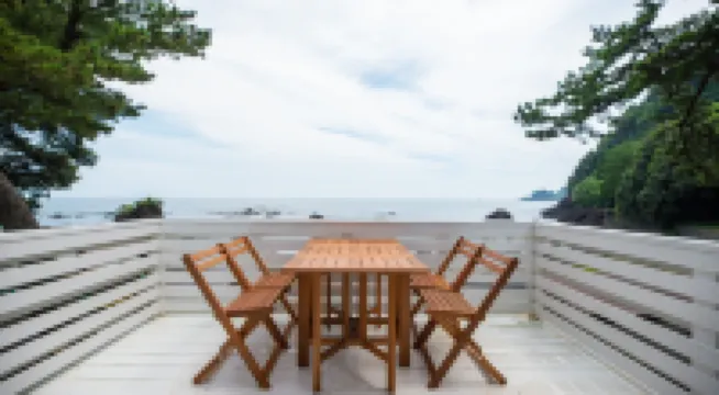 KAWAZU BEACH HOUSE BLUE MOON