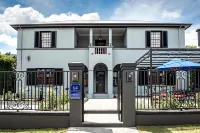 La Fontaine Boutique Hotel by the Oyster Collection Hotels in Franschhoek