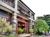 Chic Chiangkhan Hotel Hotels in Chiang Khan