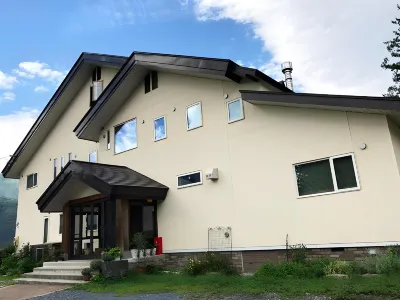 Ryokan Mokuzin Отели рядом с достопримечательностью «Able Hakuba Goryu Iimori»