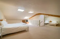 Stable Cottage - Beautiful Family Property in Rural Hampshire