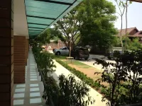 Baansakulpetch Hotel Hotels in Sung Noen District