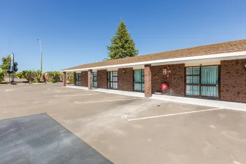 Lavana Motels Hotels in Waipatu