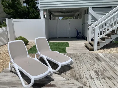 FULLY RENOVATED: pool, walk to beach, water views!