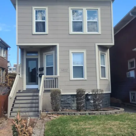 Cozy, Comfortable and Convenient apartment. Close to everything!