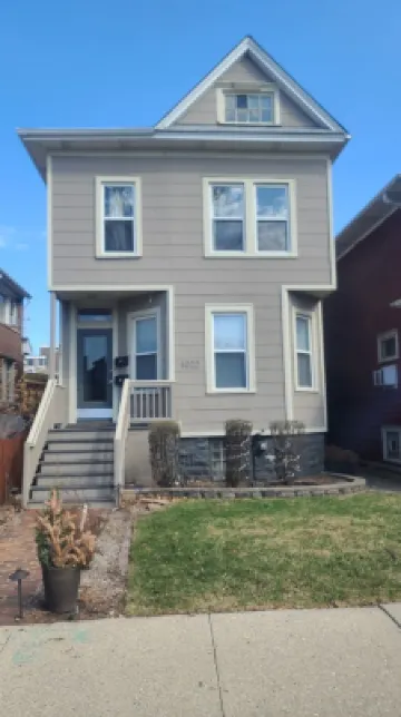 Cozy, Comfortable and Convenient apartment. Close to everything! Hotels in Oak Park