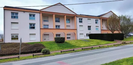 Sympathique Appartement au Pied du Futuroscope Отели в г. Жоне-Клан