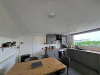 Beautiful apartment with private pool near Tenby (Free Wifi)